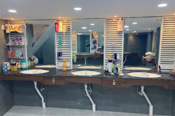 Sunflower Salon (AC)