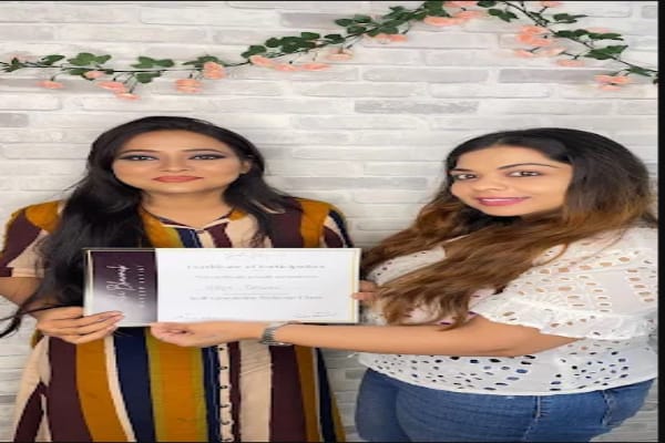 Sneha Bhowmick - Makeup Artist (Makeup Studio & Academy)