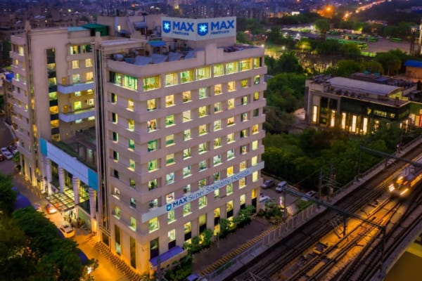 Max Super Speciality