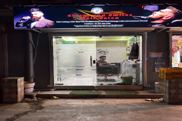 Styles And Smiles Salon ( Newtown )