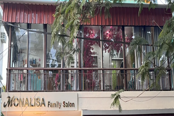 Monalisa Family Salon