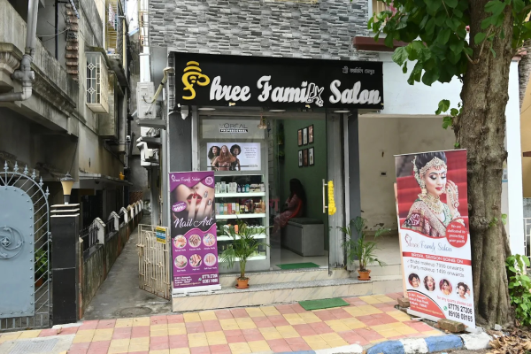 Shree Family Salon