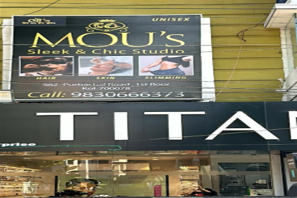 Mou’s Sleek & Chic Studio Advance Salon