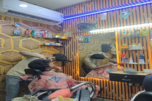 Silver Look Gents Parlour