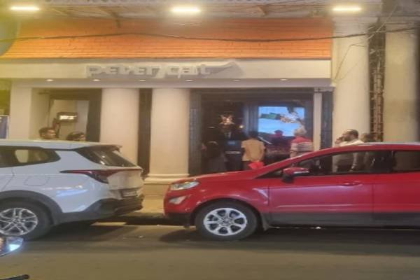 Food & Restaurant