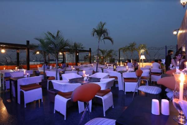 Food & Restaurant