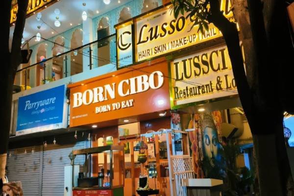 Food & Restaurant