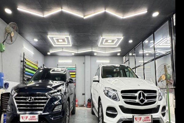 Encore Auto's-Car Dealer in Kolkata